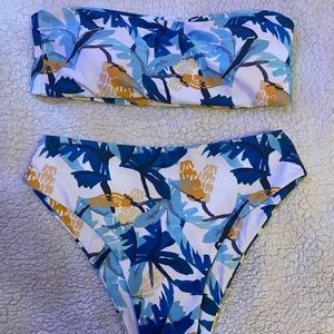 ❦ Floral, strapless bikini